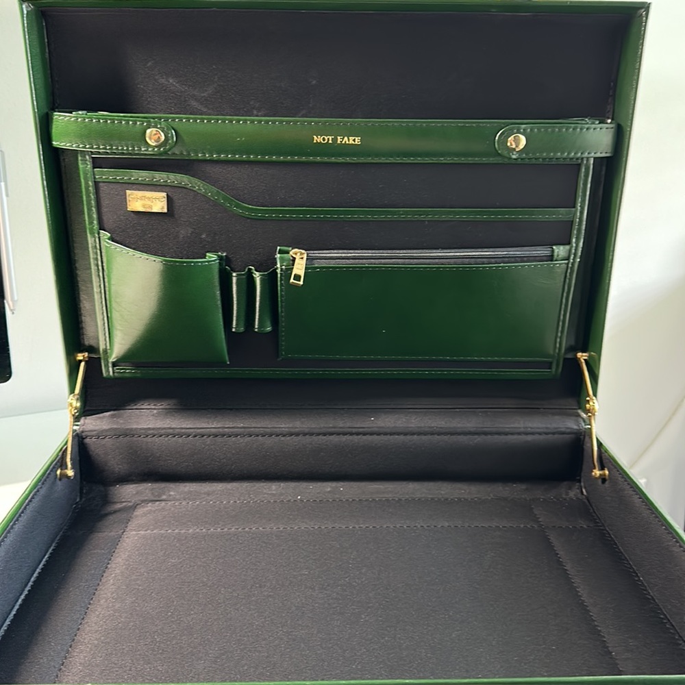 Premium Attaché / Briefcase - Picture 12 of 14